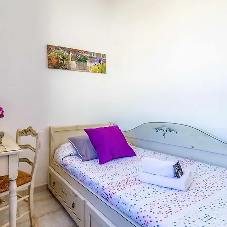 Maria En Villa Playa Blanca (Lanzarote)